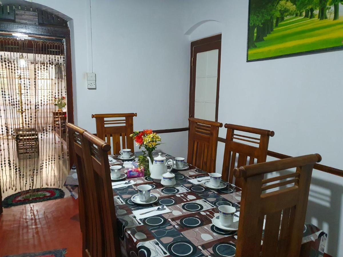 Hotel Ruchi House Nuwara Eliya Exterior foto